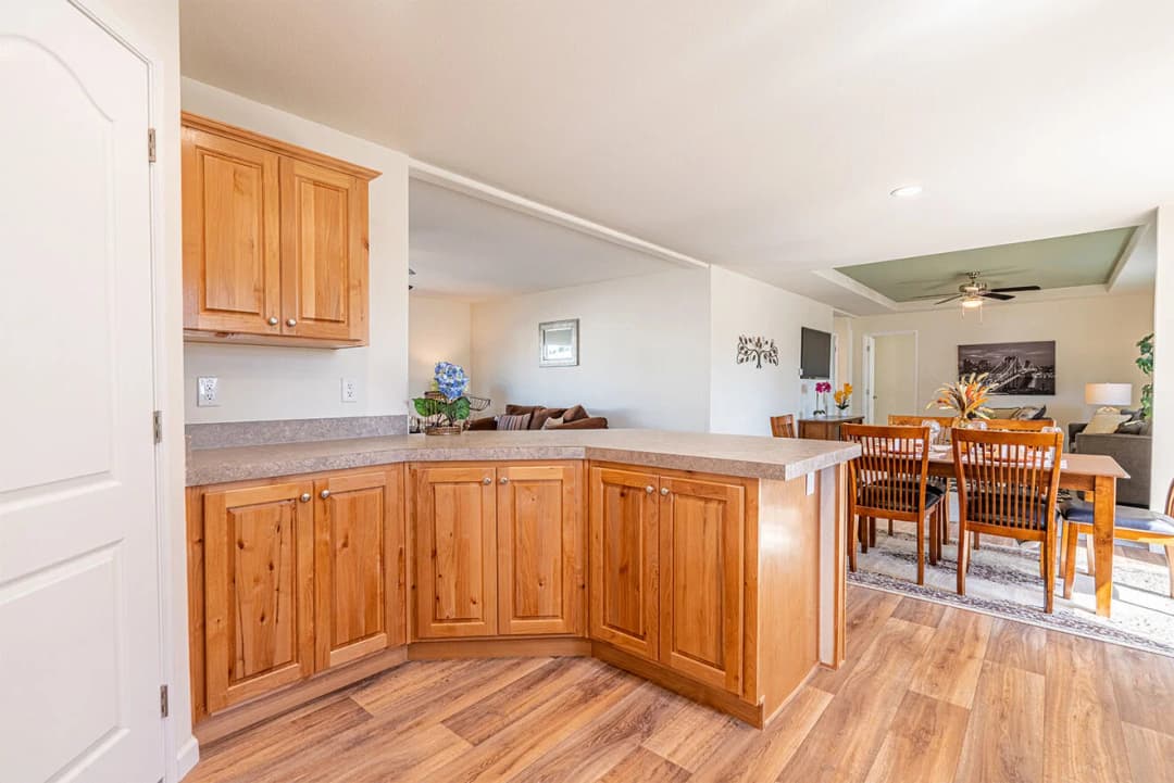 Sandpointe 28664a kitchen home features