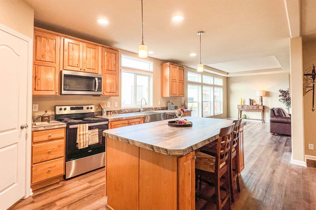 Evergreen kitchen home features