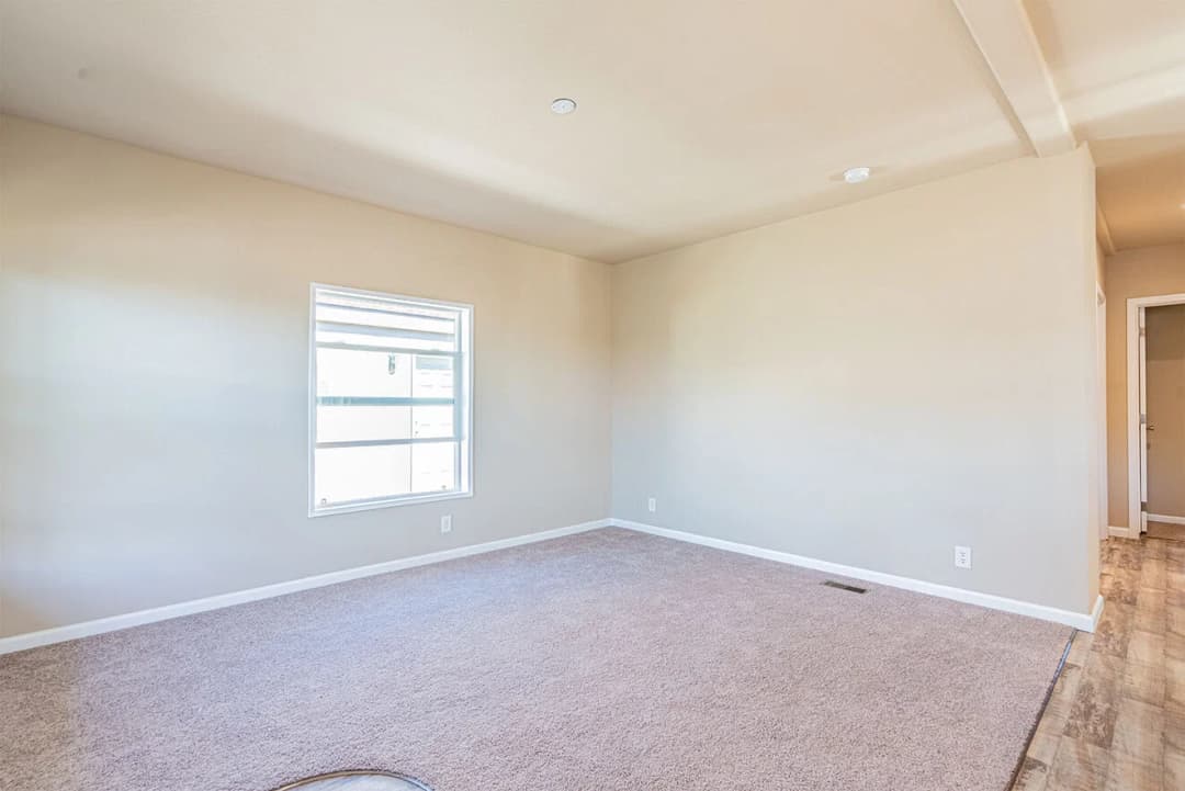 Evergreen 24342e interior home features